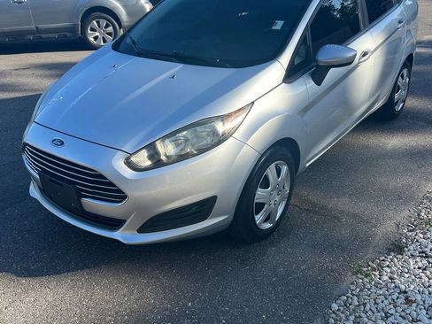 Used 2016 Ford Fiesta S image 9