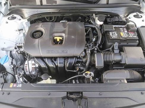 Used 2023 Kia Forte LXS image 28