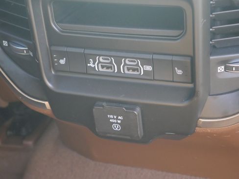 Used 2019 RAM 1500 Limited w/ Body Color Bumper Group image 34