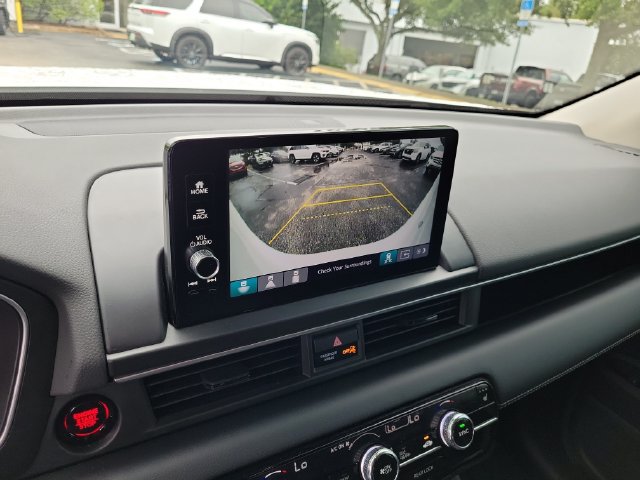 Used 2025 Honda Pilot EX-L image 29