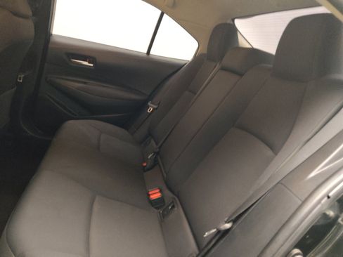 Used 2021 Toyota Corolla LE FWD image 18