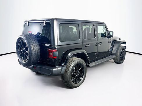 Used 2023 Jeep Wrangler Sahara image 9