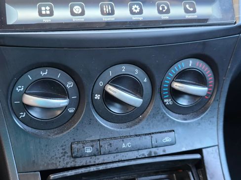 Used 2012 MAZDA MAZDA3 i Touring image 25