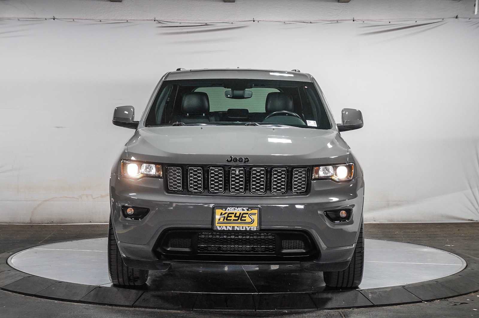 Used 2020 Jeep Grand Cherokee Altitude RWD image 6