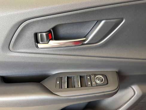 New 2026 Toyota Prius Plug-In Hybrid FWD image 11