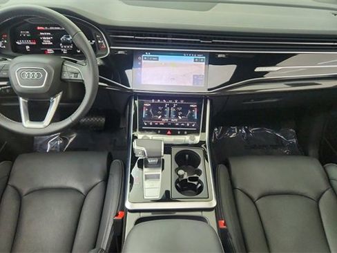 Used 2025 Audi Q8 Prestige w/ Prestige Package image 89