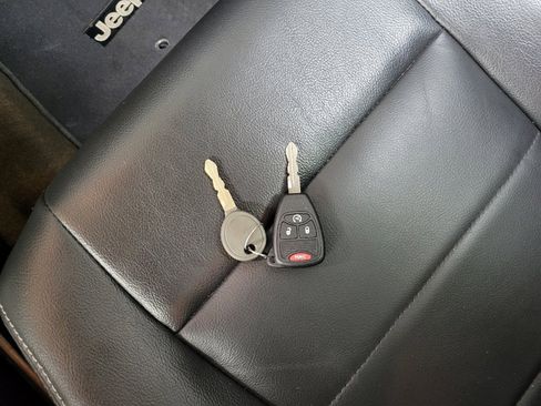 Used 2016 Jeep Patriot High Altitude AWD/4WD image 32