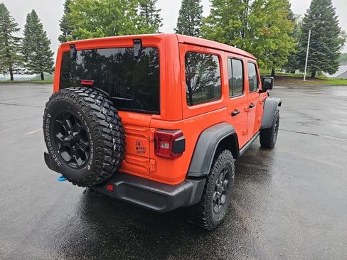 Used 2023 Jeep Wrangler Unlimited w/ Sun & Screen Package AWD/4WD image 6