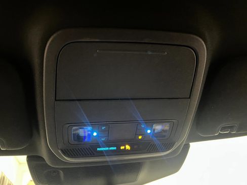 Used 2020 Ford Explorer XLT w/ Equipment Group 202A image 44