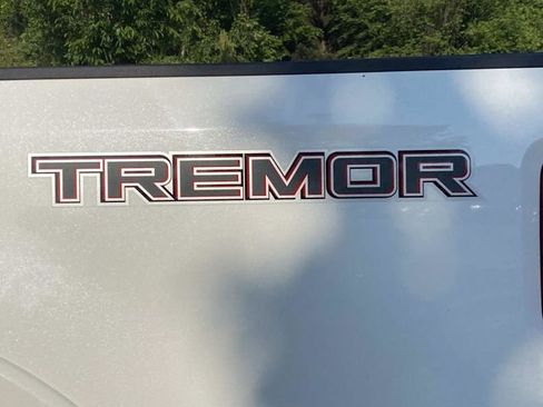 Used 2022 Ford F250 Lariat w/ Tremor Off-Road Package AWD/4WD image 13