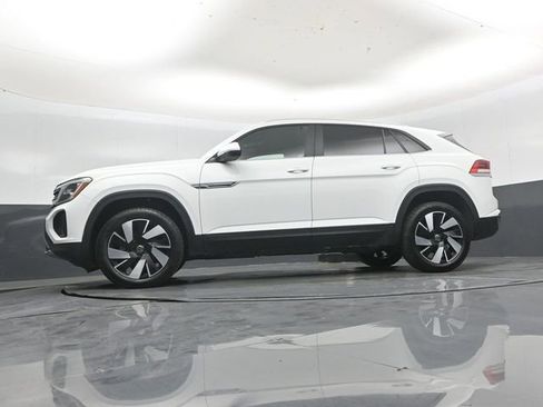 Used 2025 Volkswagen Atlas Cross Sport SE AWD/4WD image 43