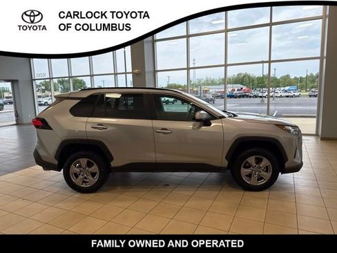 Used 2025 Toyota RAV4 XLE AWD/4WD image 6