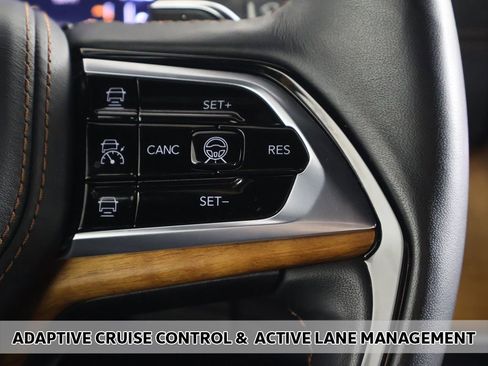 Used 2021 Jeep Grand Cherokee L Summit AWD/4WD image 4