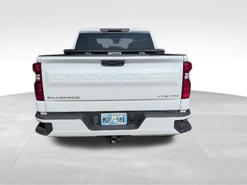 Used 2022 Chevrolet Silverado 1500 Custom AWD/4WD image 4