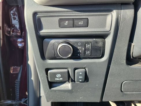 Used 2024 Ford Expedition Max XLT image 17