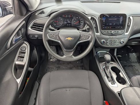 Used 2022 Chevrolet Malibu LT FWD image 29