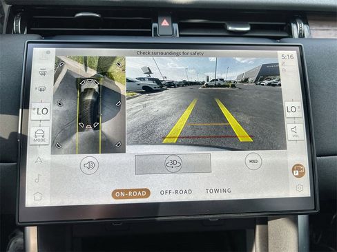 Used 2025 Land Rover Discovery Sport S image 25