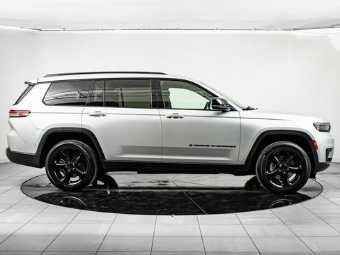 Used 2021 Jeep Grand Cherokee L Laredo image 6