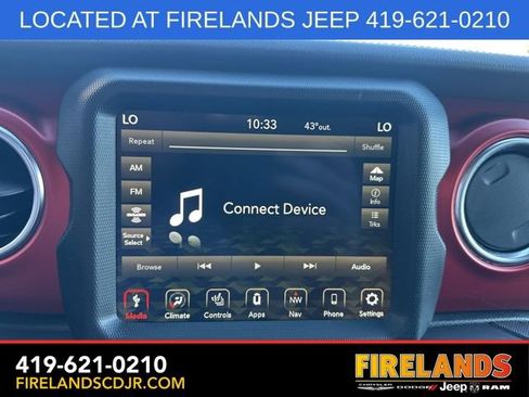 Used 2022 Jeep Wrangler Unlimited Rubicon w/ Cold Weather Group image 25