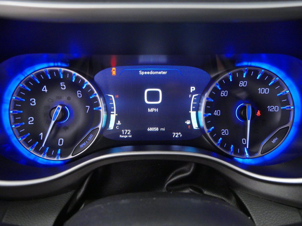 Certified 2023 Chrysler Pacifica Touring-L FWD image 31
