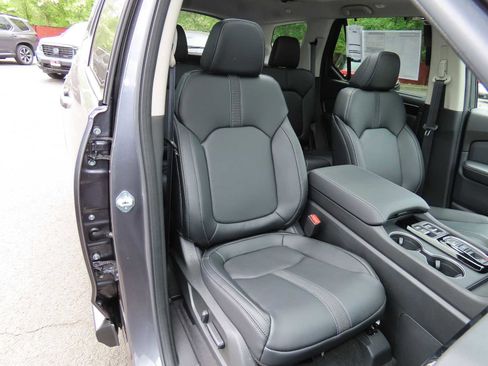 New 2025 Honda Pilot Touring image 17