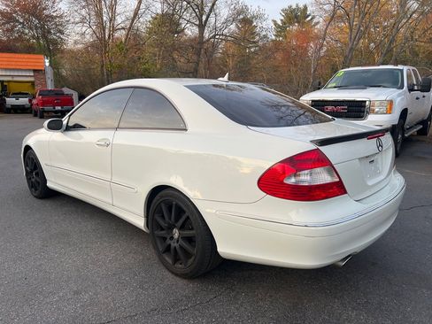 Used 2007 Mercedes-Benz CLK 350 Coupe image 4