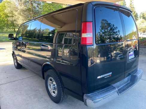 Used 2008 Chevrolet Express 1500 AWD Passenger w/ LT Preferred Equipment Group image 9