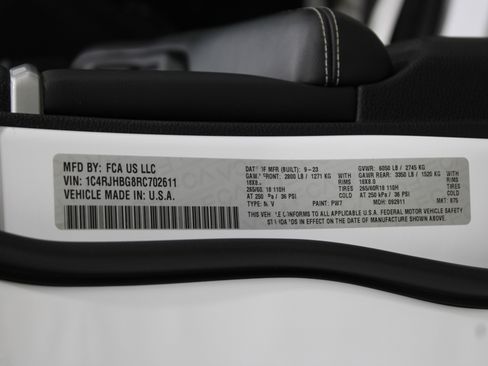 Used 2024 Jeep Grand Cherokee Limited image 36