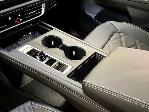 New 2026 Volkswagen Atlas SE image 10