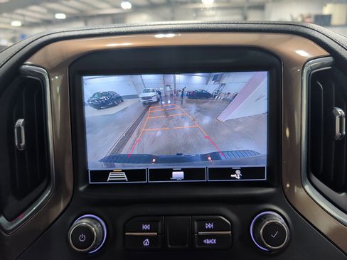 Used 2020 Chevrolet Silverado 2500 High Country w/ Z71 Off-Road Package image 10