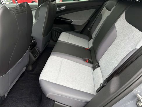 Certified 2023 Volkswagen ID.4 Pro RWD image 11