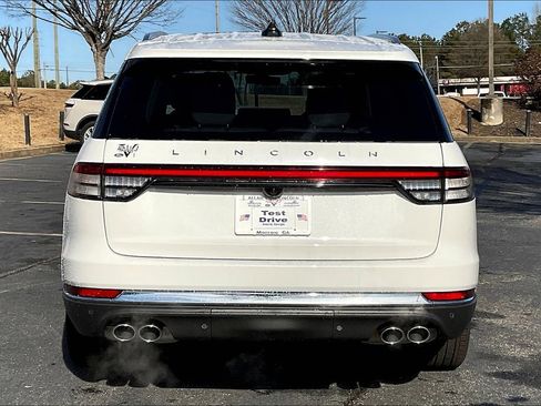 New 2025 Lincoln Aviator Reserve w/ Illumination Package image 4