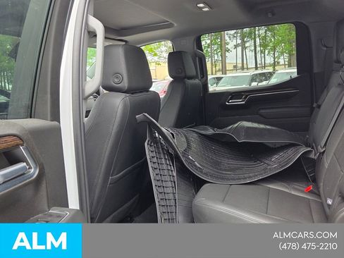 Used 2024 GMC Sierra 1500 Elevation w/ Elevation Premium Package AWD/4WD image 11