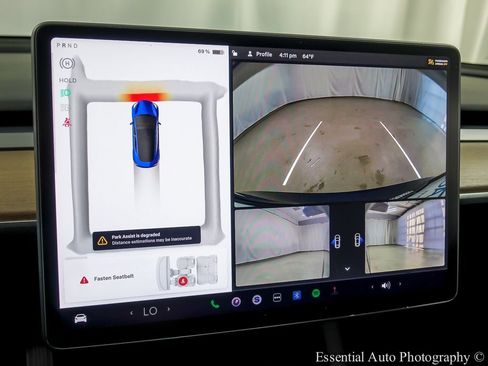 Used 2023 Tesla Model 3 Standard Range image 16