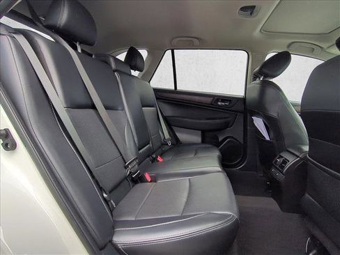 Used 2015 Subaru Outback 2.5i Limited image 20