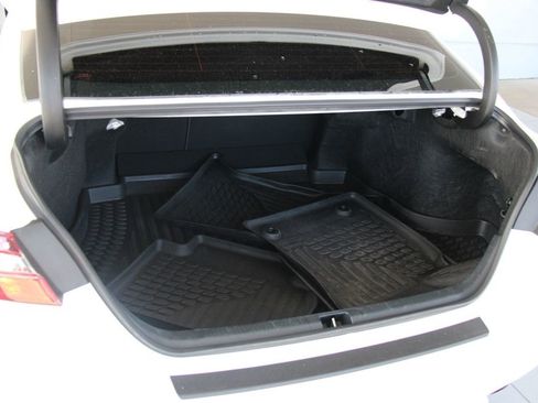 Used 2024 Toyota Camry SE image 25