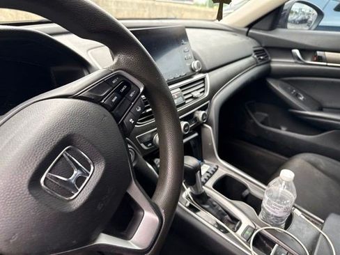 Used 2018 Honda Accord LX image 15