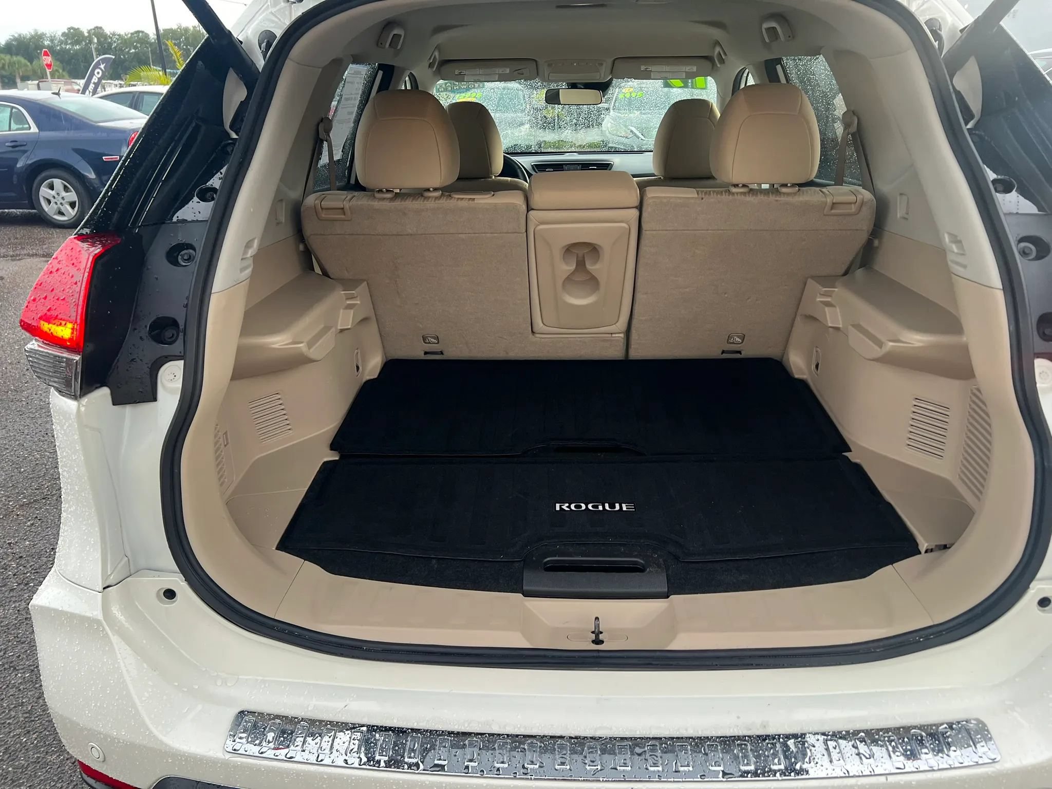 Used 2019 Nissan Rogue SV FWD image 15