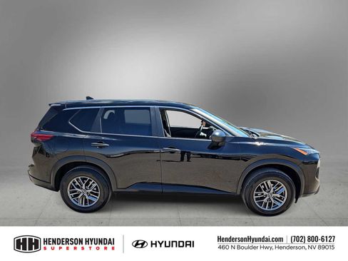 Used 2024 Nissan Rogue S FWD image 9