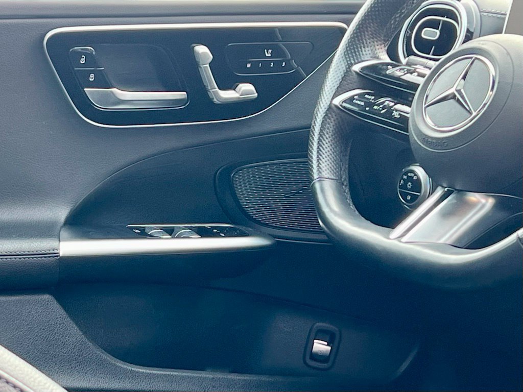 Certified 2023 Mercedes-Benz C 300 4MATIC Sedan image 8