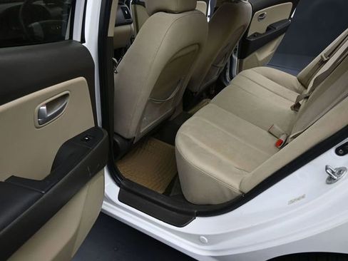 Used 2009 Hyundai Elantra GLS image 50