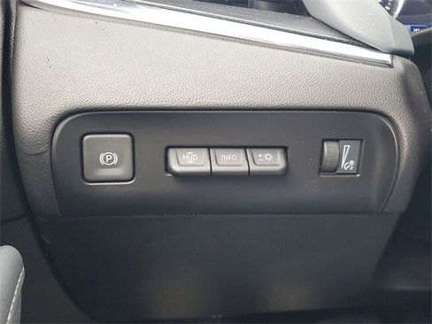 Used 2024 Buick Enclave Premium image 24