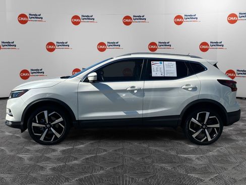 Used 2022 Nissan Rogue Sport SL w/ Premium Package AWD/4WD image 2