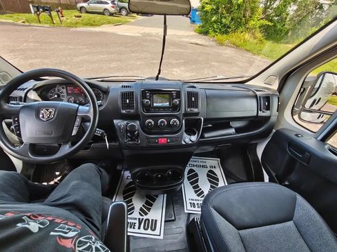 Used 2017 RAM ProMaster 2500 w/ Interior Convenience Group FWD image 12
