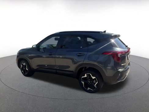 Used 2025 Kia Seltos S image 9