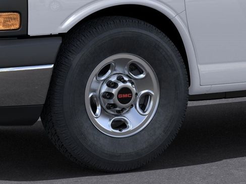 New 2024 GMC Savana 2500 w/ Driver Convenience Package image 33