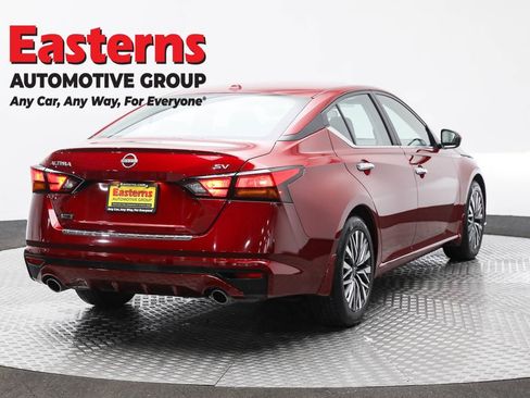Used 2023 Nissan Altima 2.5 SV w/ SV Premium Package image 5