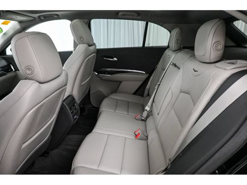 Used 2020 Cadillac XT4 Luxury w/ Cold Weather Package AWD/4WD image 22