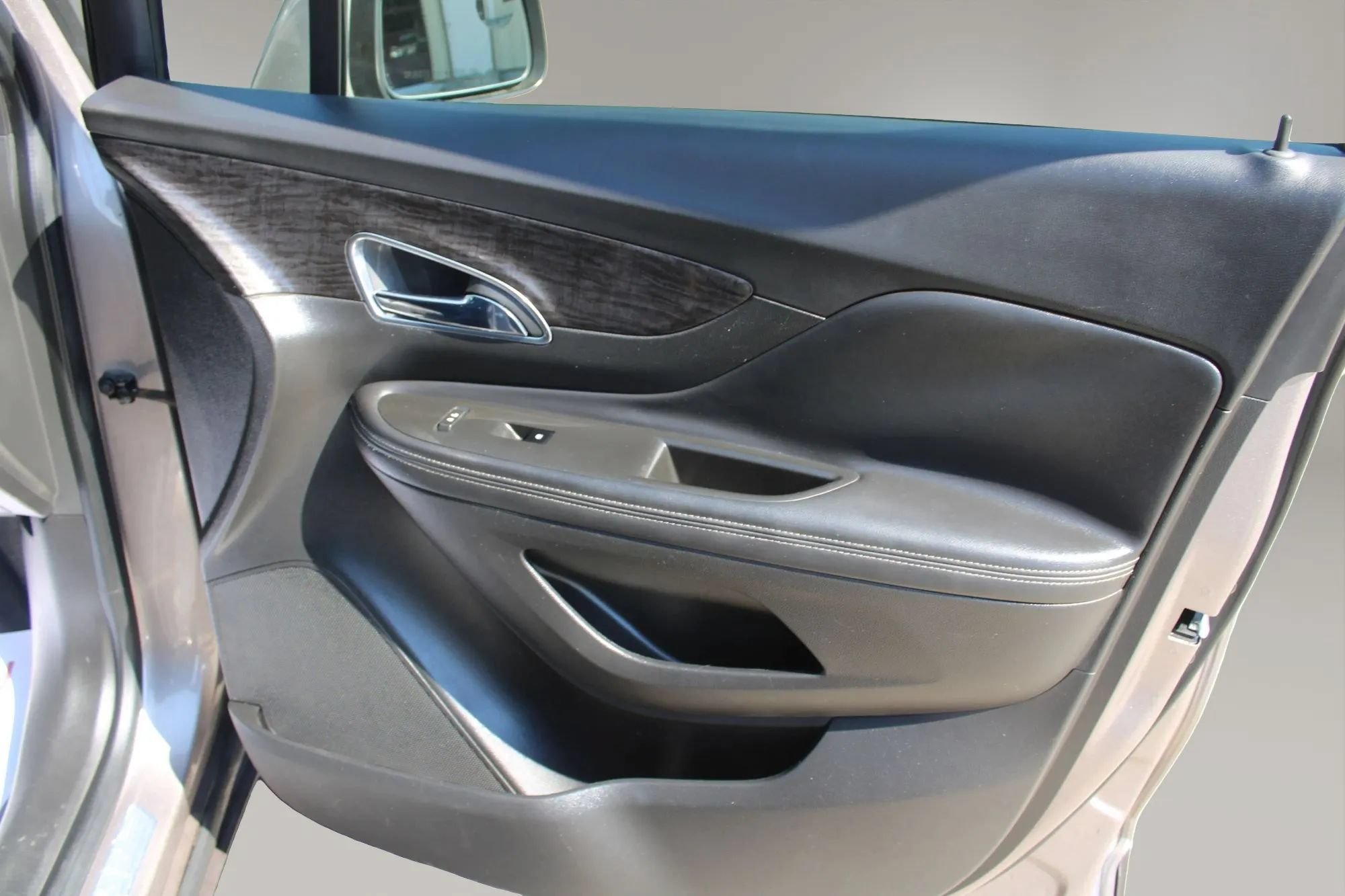 Used 2013 Buick Encore Convenience AWD/4WD image 20