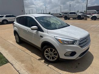Used 2019 Ford Escape SE FWD video 1